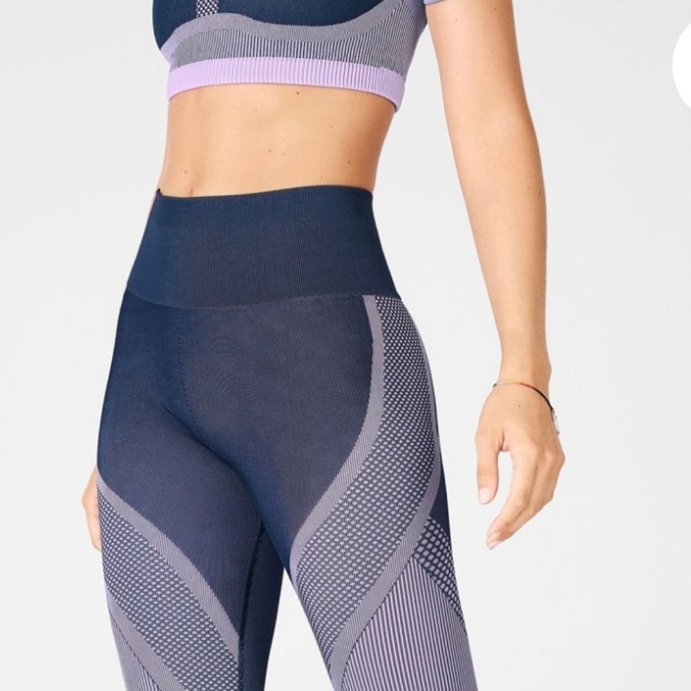 Fabletics yoga pants set